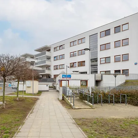 Апартаменты Bright With Terrace & Parking Near Metro Kondratowicza By Renters *