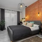 Bright With Terrace & Parking Near Metro Kondratowicza By Renters Appartement Varsovie